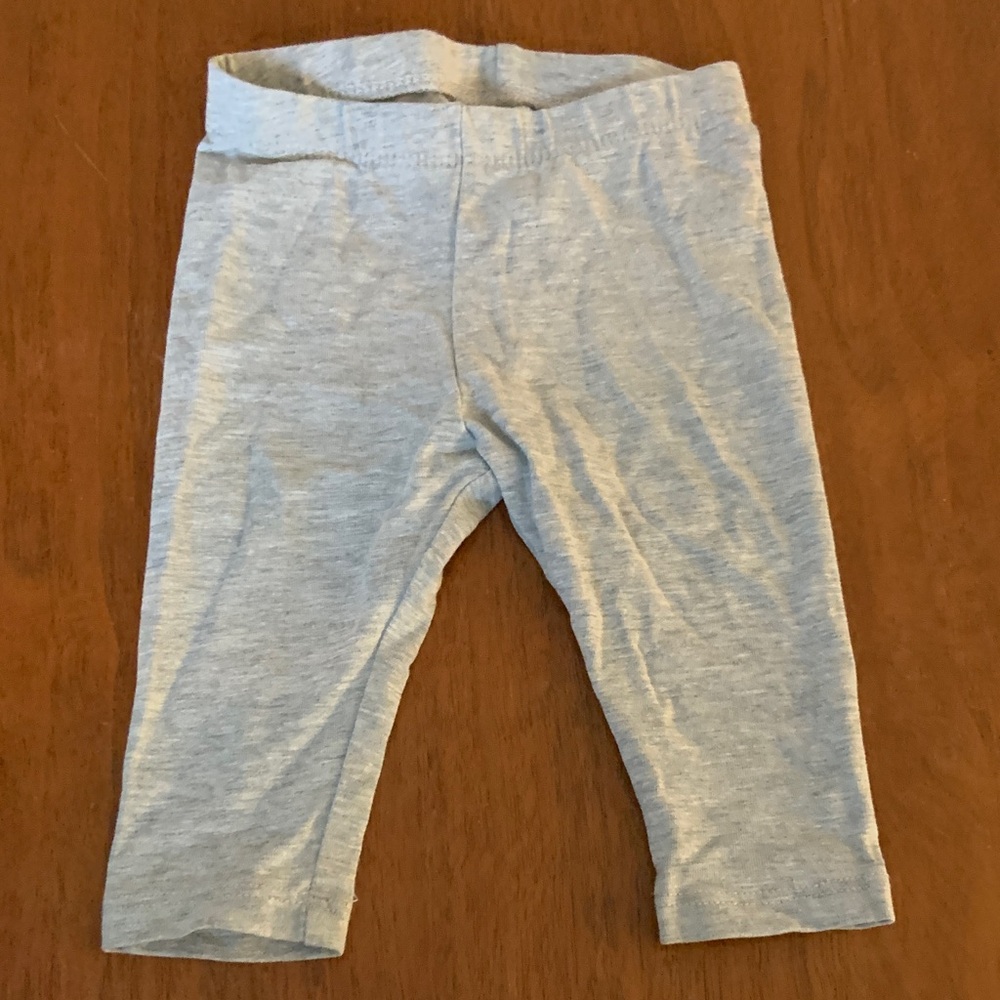 🍓3/$10 H&M Light Gray Kids Leggings size 2-4m